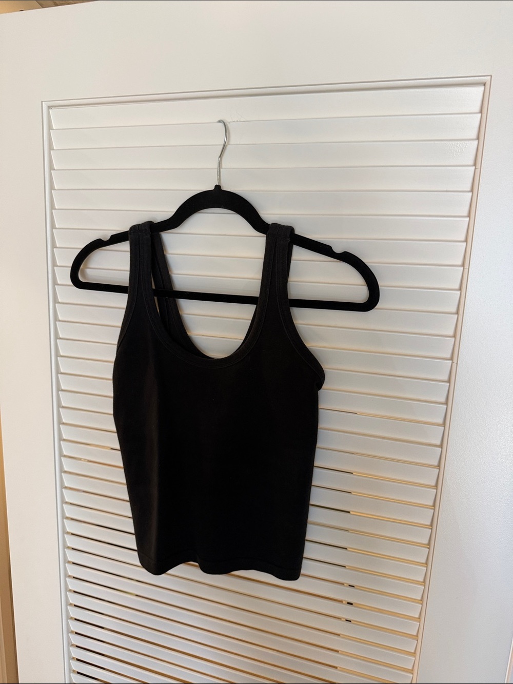 Alo size small Black Women's Scoop Neck Tank Top